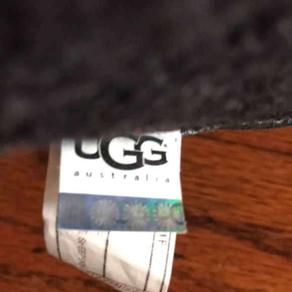 UGG WOMENS MOUNTAIN QUILTED SHORT KNIT BOOTS 3176 - Picture 8 of 8